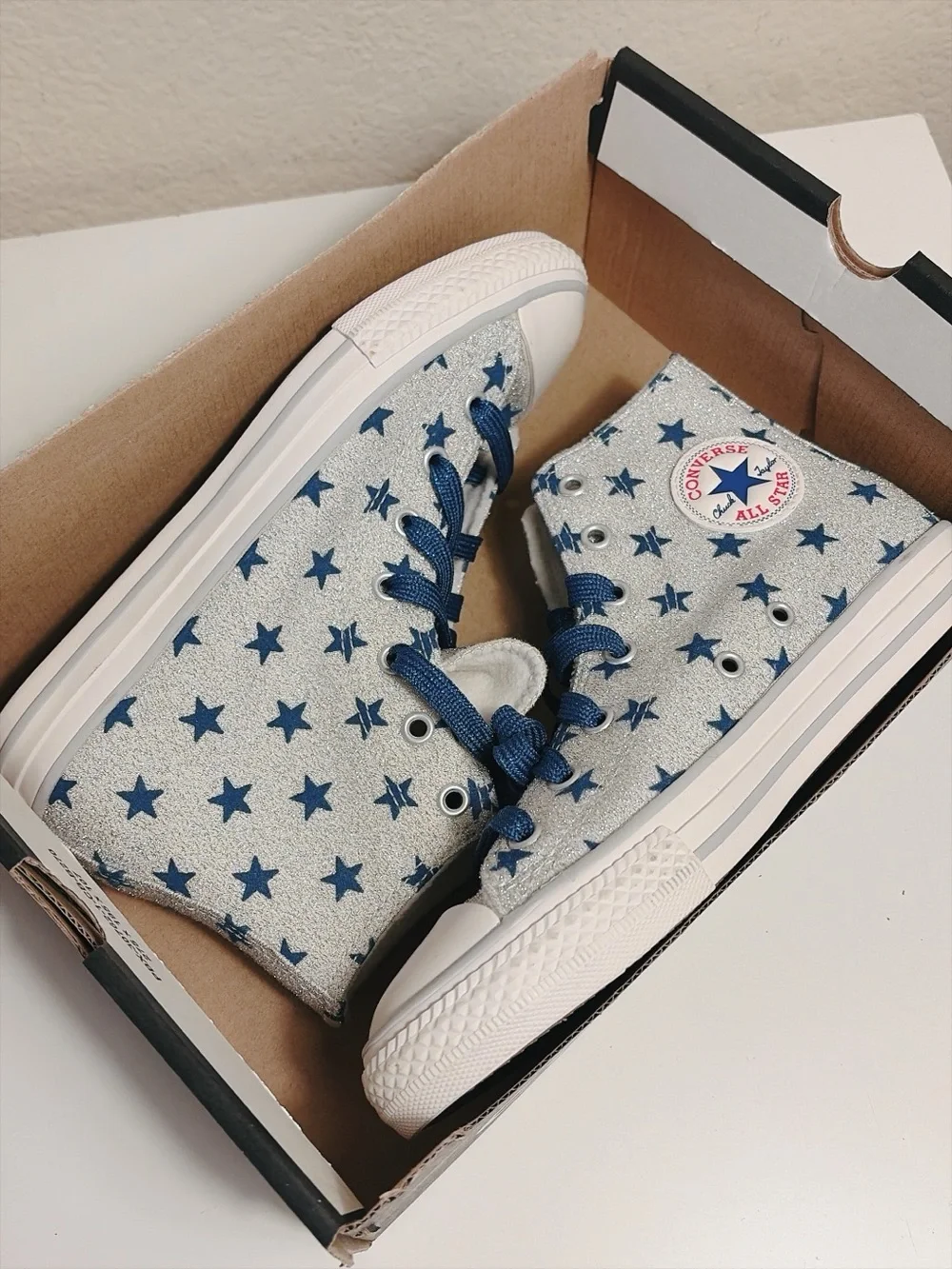 Converse Chuck Taylor All Star High Top Silver Blue Stars Glitter Junior Size 3